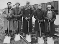 rosie-the-riveter-railroad-african-american%20trackwomen-1943-baltimore-ohio-railroad-company